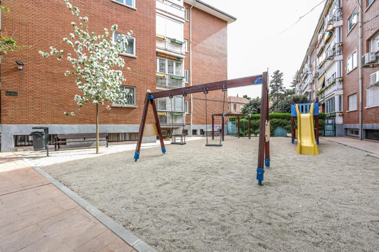 Apartamentos Reformados En Arturo Soria Madrid Bagian luar foto