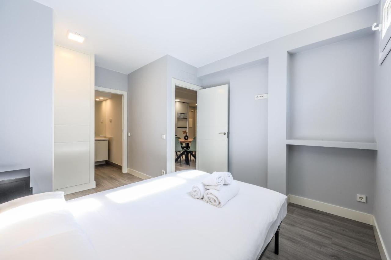 Apartamentos Reformados En Arturo Soria Madrid Bagian luar foto
