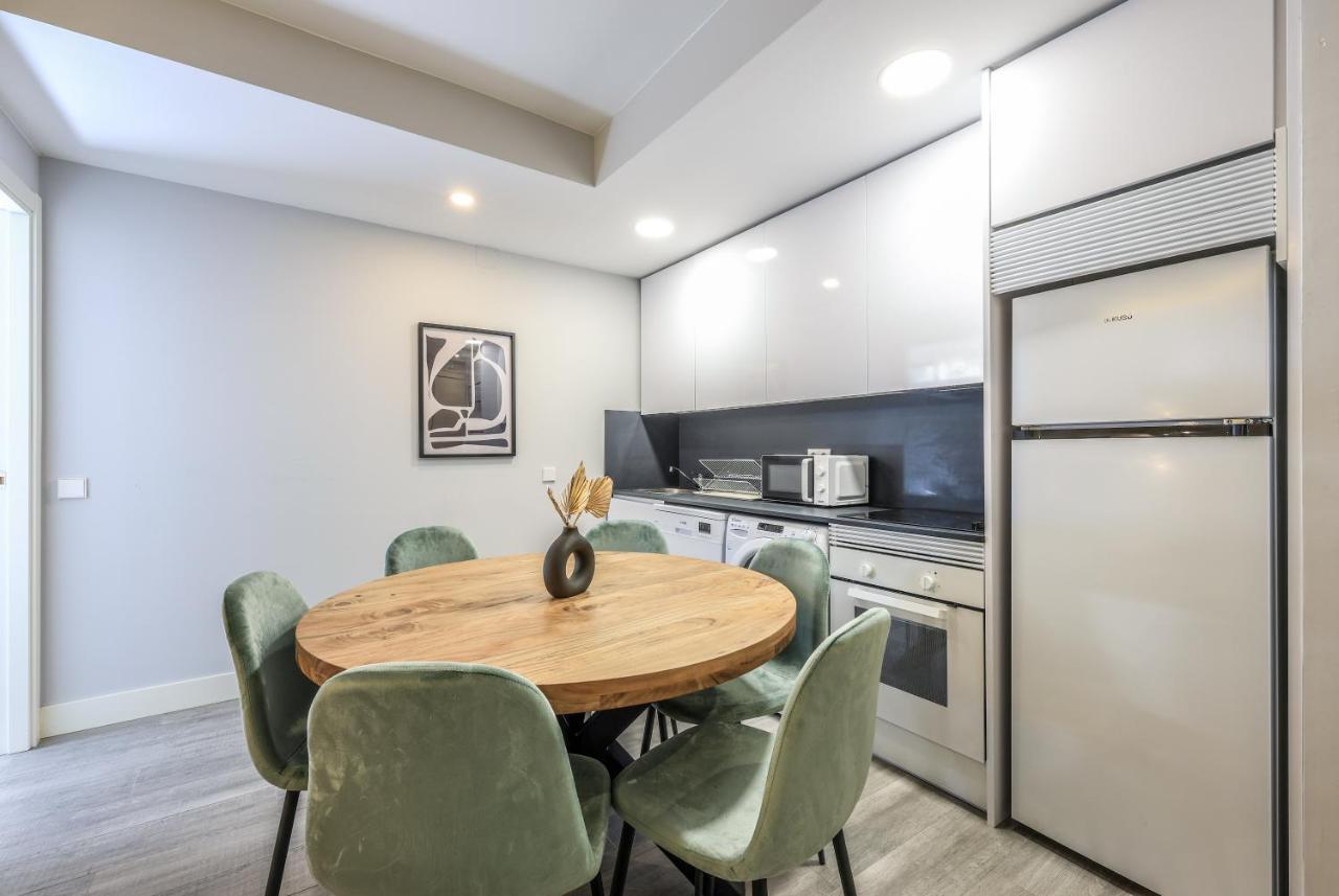 Apartamentos Reformados En Arturo Soria Madrid Bagian luar foto
